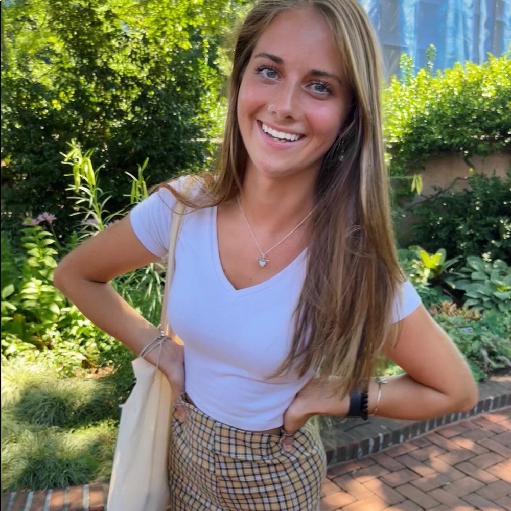 Meet your Posher, Julia